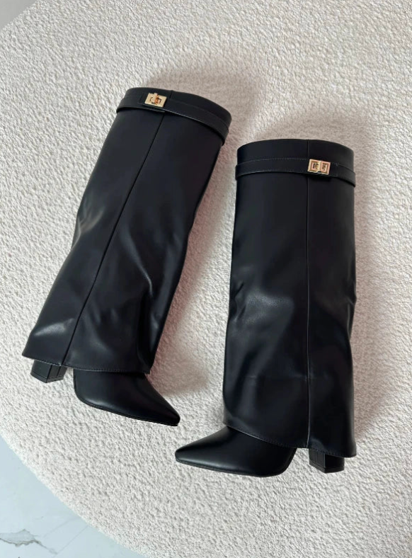 Elegant Boots - Tessilla